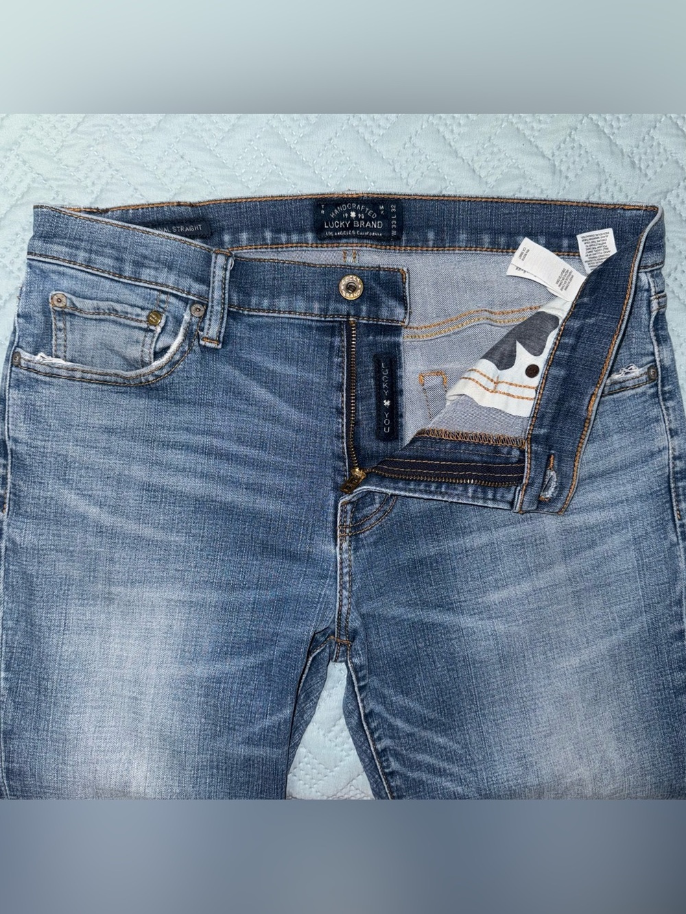 Lucky Brand 221 Original Straight Jeans Distressed Pockets Men’s 33x32 - Picture 6 of 12
